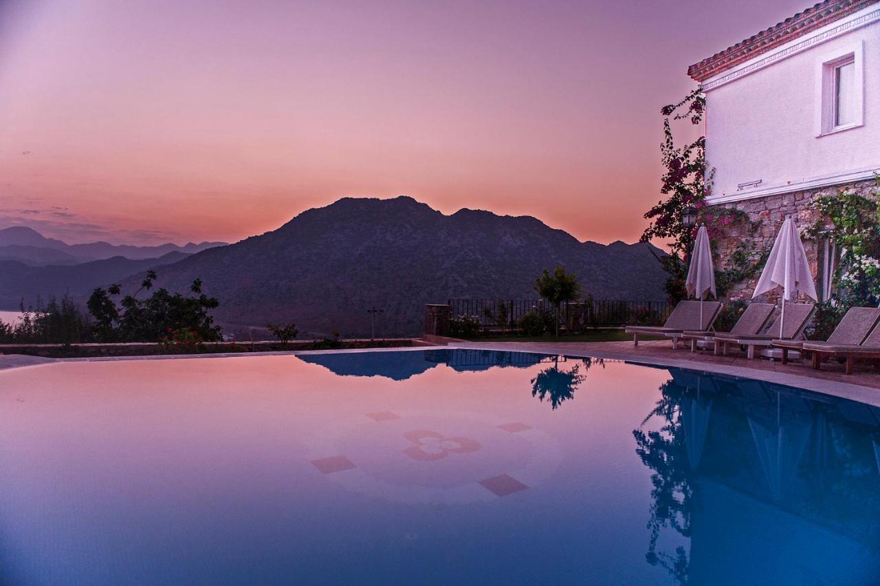 Swan Lake Hotel - Adult Only Selimiye  Exterior photo